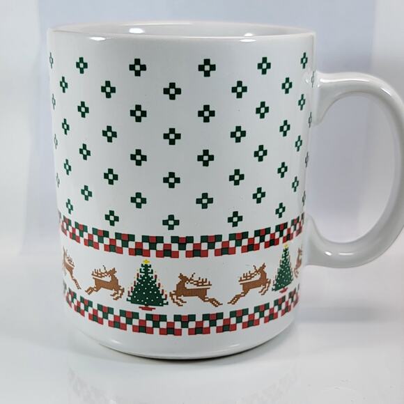 Vintage Christmas Mug Retro Reindeer Tree Print Holiday Coffee Cup - Picture 1 of 10